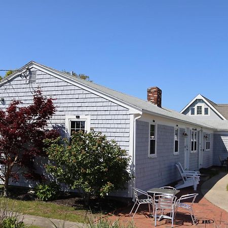 Seaside Serenity, Just A Block /0.1 Mile Away From The Beach Yarmouth Exterior photo